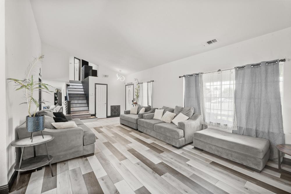 Detail Gallery Image 12 of 52 For 813 Sugar Pine Dr, Lathrop,  CA 95330 - 4 Beds | 3 Baths