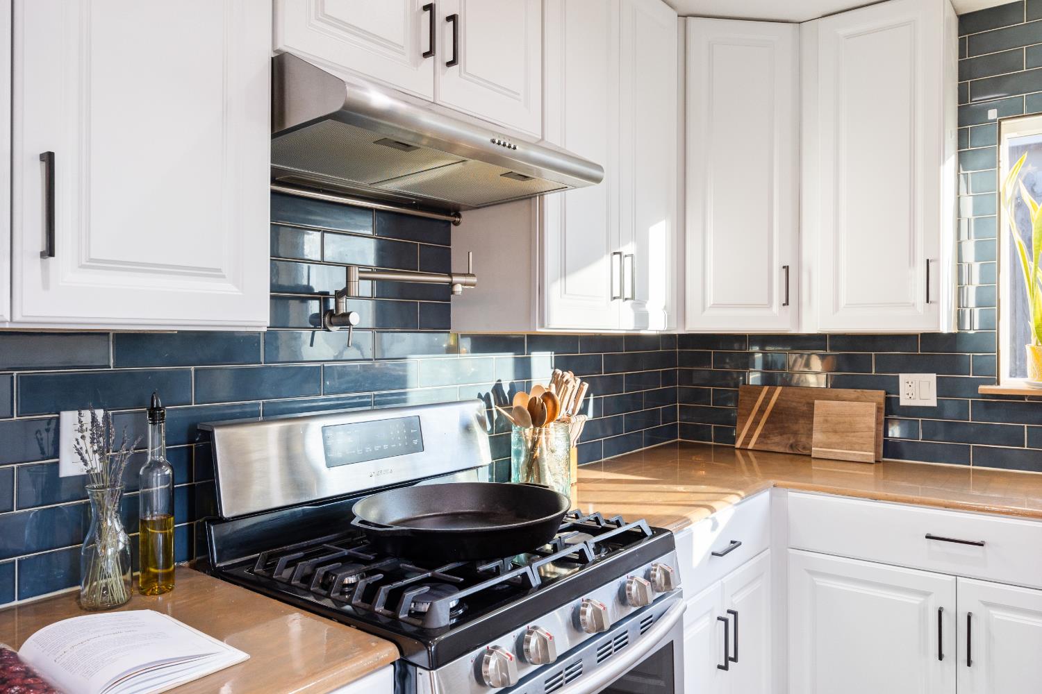 Detail Gallery Image 9 of 36 For 4519 Onyx Way, Carmichael,  CA 95608 - 3 Beds | 2 Baths