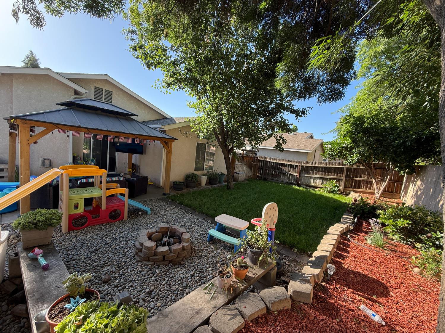 Detail Gallery Image 43 of 47 For 2200 Hanson Ave, Clovis,  CA 93611 - 3 Beds | 2 Baths