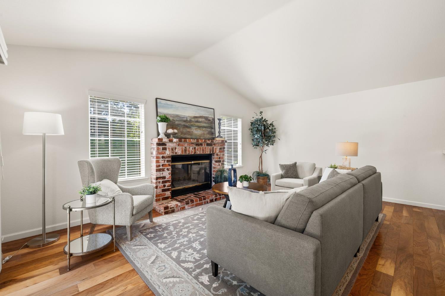 Detail Gallery Image 21 of 28 For 4124 Briarhollow Ct, Fair Oaks,  CA 95628 - 4 Beds | 3 Baths