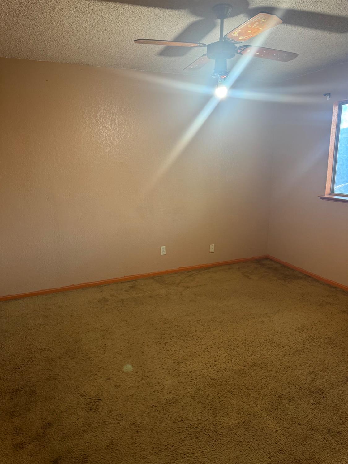 Detail Gallery Image 13 of 20 For 1212 Phillips St, Madera,  CA 93638 - 3 Beds | 2 Baths