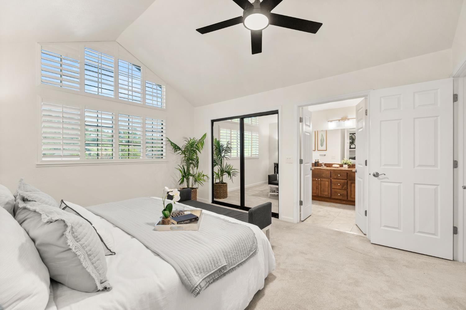 Detail Gallery Image 11 of 28 For 4124 Briarhollow Ct, Fair Oaks,  CA 95628 - 4 Beds | 3 Baths
