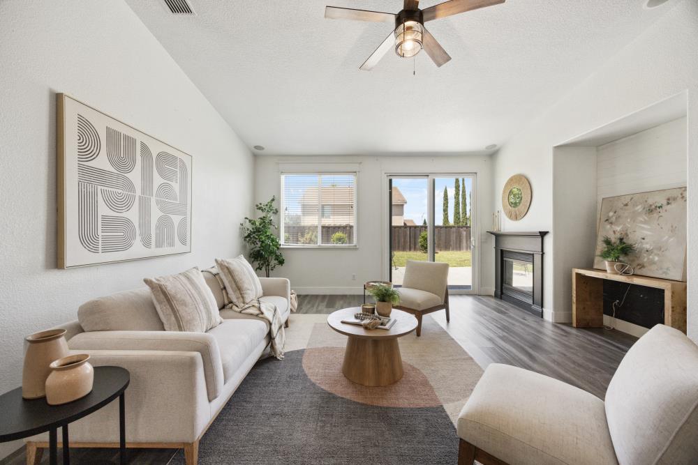 Detail Gallery Image 11 of 51 For 224 Lenader Ct, Roseville,  CA 95747 - 4 Beds | 2 Baths