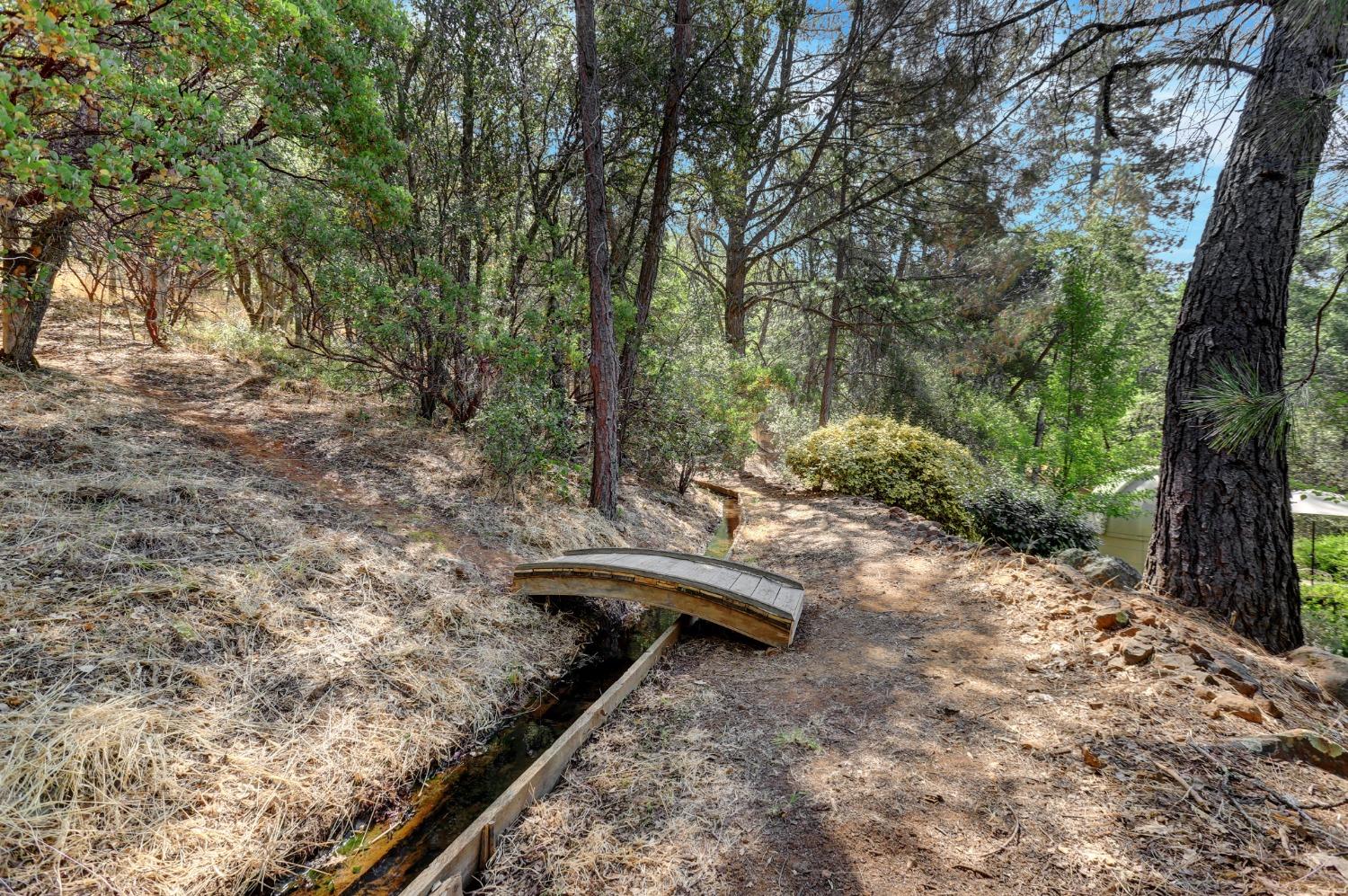 Detail Gallery Image 87 of 99 For 16949 Round Valley Cir, Grass Valley,  CA 95949 - 3 Beds | 2/1 Baths