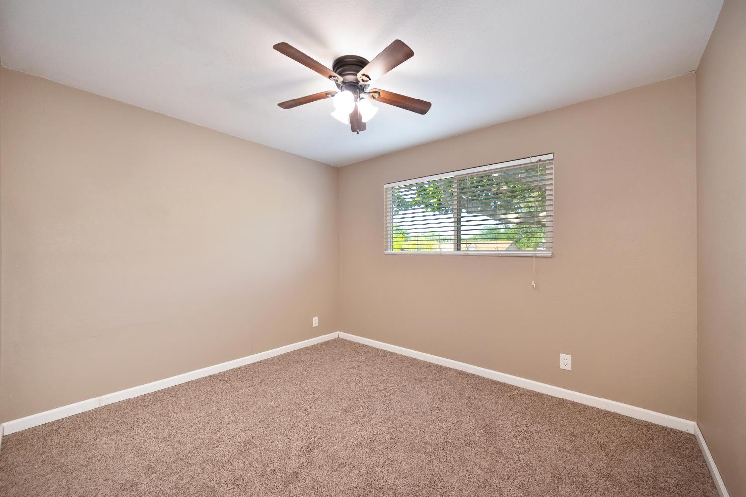 Detail Gallery Image 26 of 39 For 5732 Dewey Drive, Fair Oaks,  CA 95628 - 3 Beds | 1 Baths