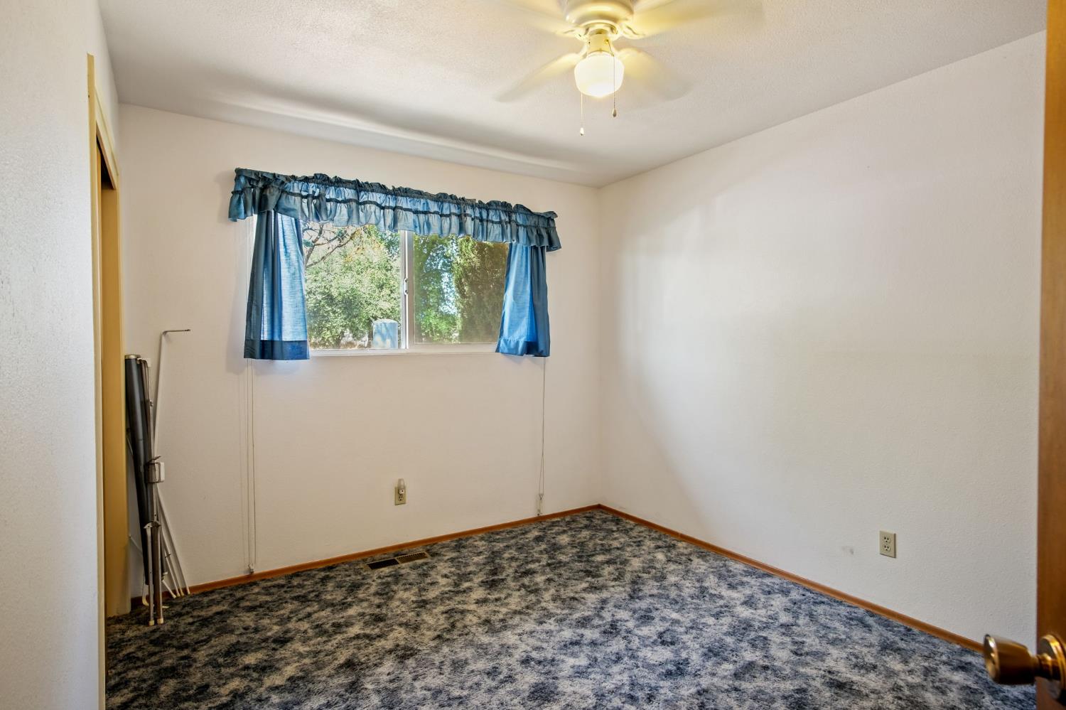 Santa Fe Avenue, Empire, California image 9