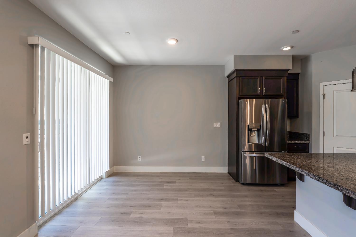 Detail Gallery Image 4 of 41 For 3080 Seaspray Walk, Sacramento,  CA 95833 - 3 Beds | 2/1 Baths