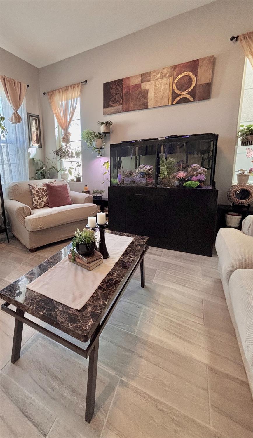 Detail Gallery Image 2 of 15 For 4348 Natomas Central Dr, Sacramento,  CA 95834 - 3 Beds | 2/1 Baths