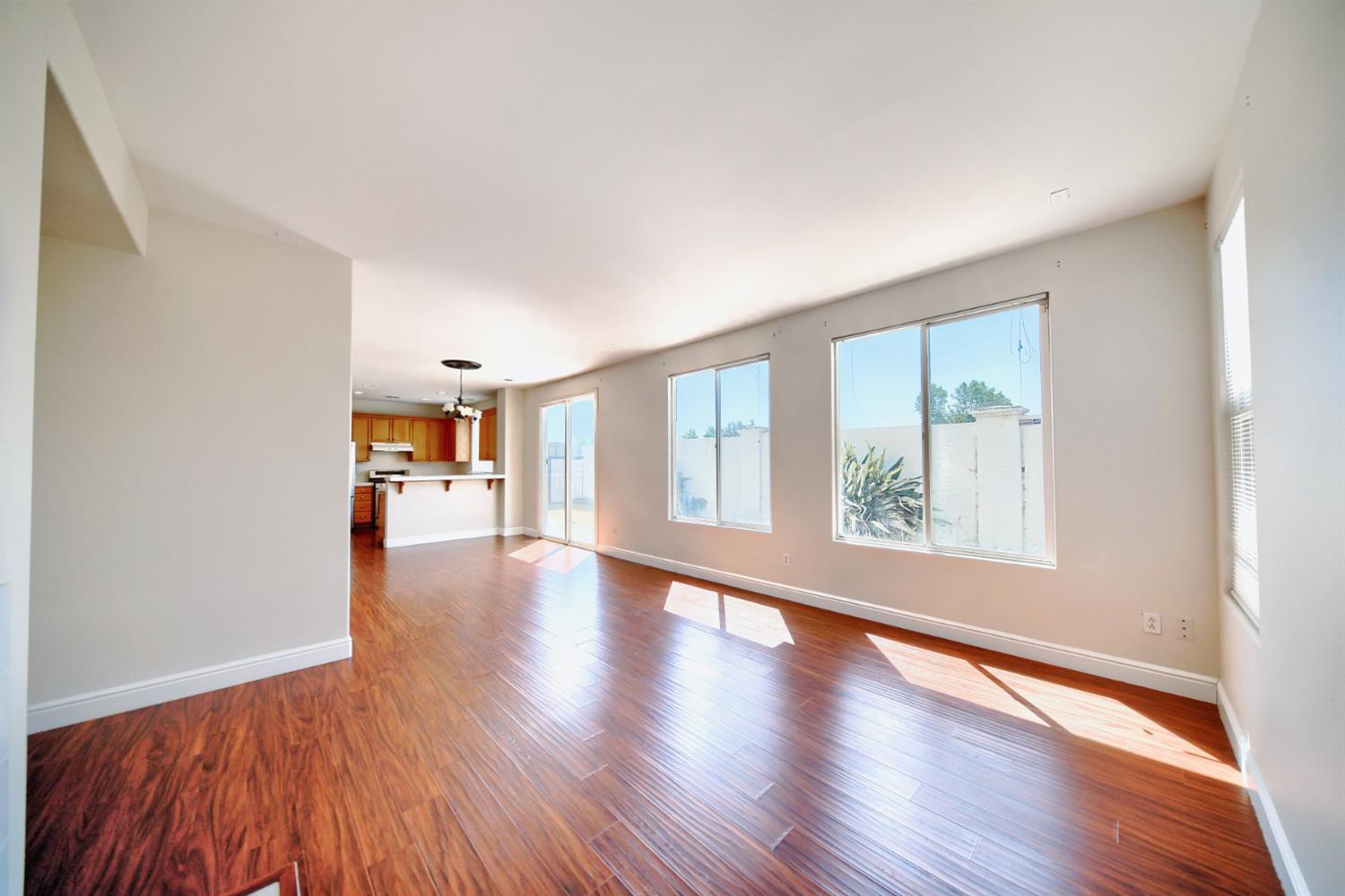 Detail Gallery Image 33 of 78 For 458 Burlington Dr, Tracy,  CA 95376 - 3 Beds | 2/1 Baths