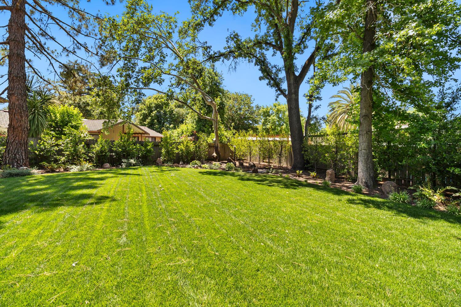 Detail Gallery Image 70 of 82 For 5910 River Glen Court, Carmichael,  CA 95608 - 4 Beds | 2/1 Baths
