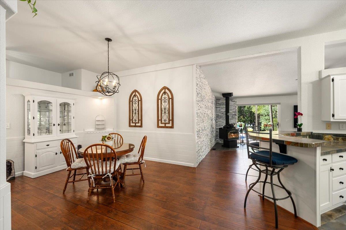 Detail Gallery Image 8 of 70 For 9131 Country Rd, Georgetown,  CA 95634 - 3 Beds | 2 Baths