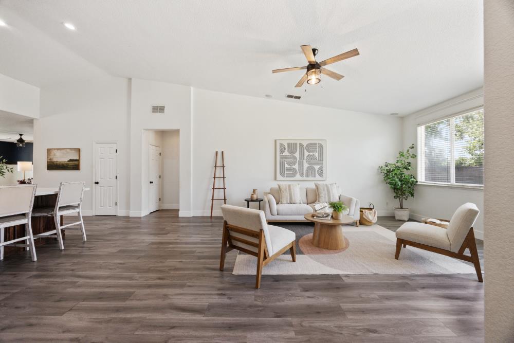 Detail Gallery Image 12 of 51 For 224 Lenader Ct, Roseville,  CA 95747 - 4 Beds | 2 Baths