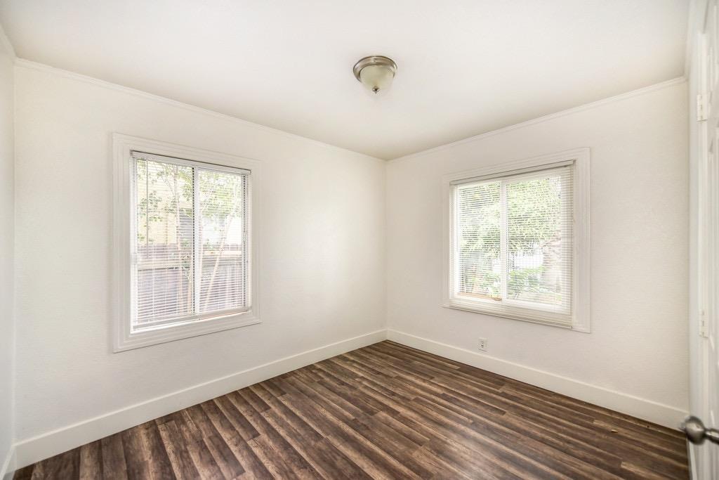Detail Gallery Image 12 of 34 For 3946 23rd Ave, Sacramento,  CA 95820 - – Beds | – Baths