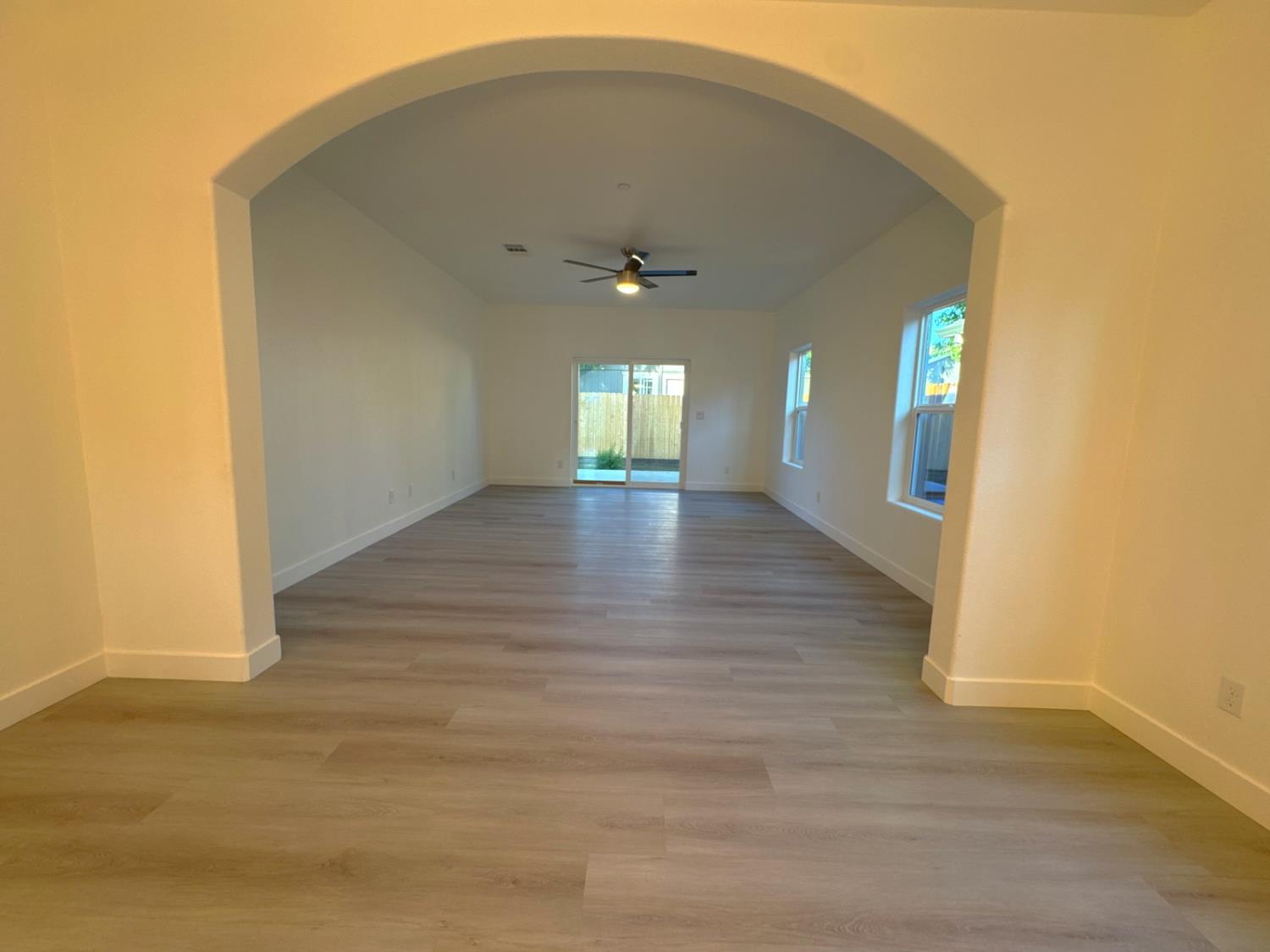 Detail Gallery Image 22 of 41 For 4821 36th St, Sacramento,  CA 95820 - 3 Beds | 2 Baths