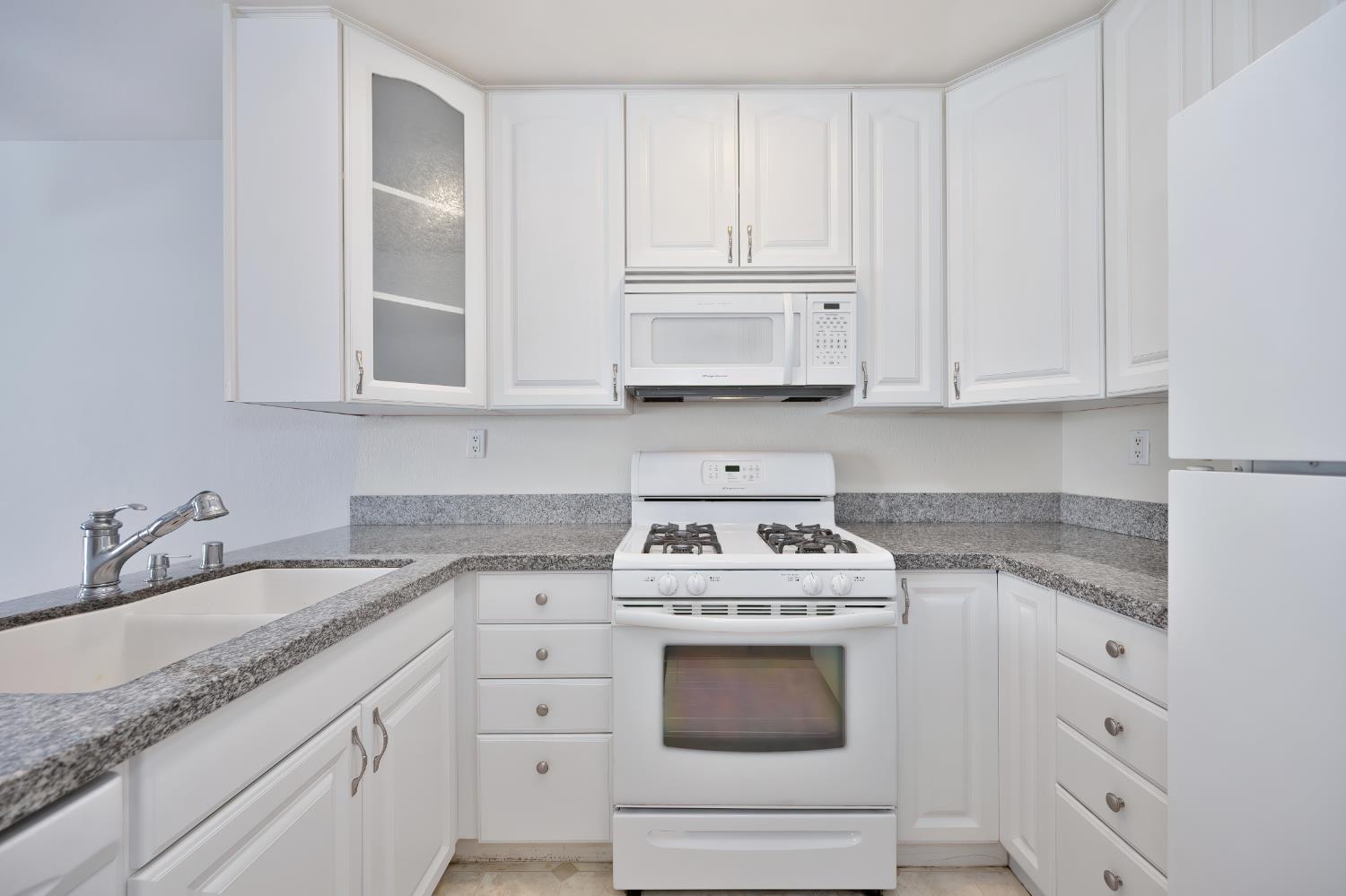Photo #7: 225061500 Listing: Photo #7