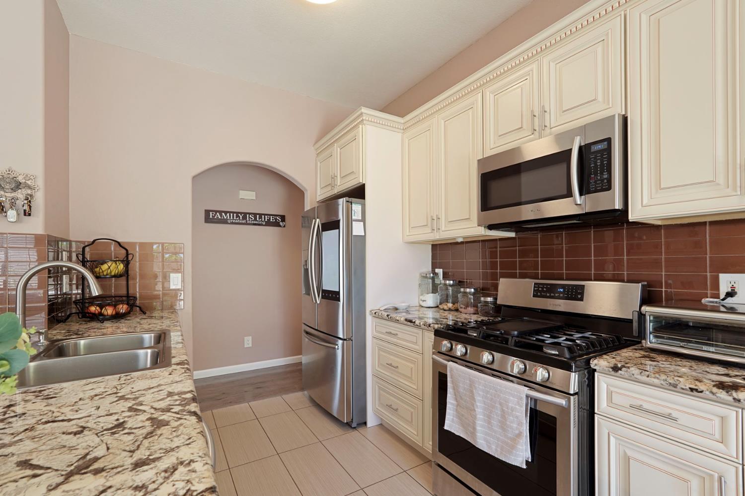 Bayberry Lane, Tracy, California image 30
