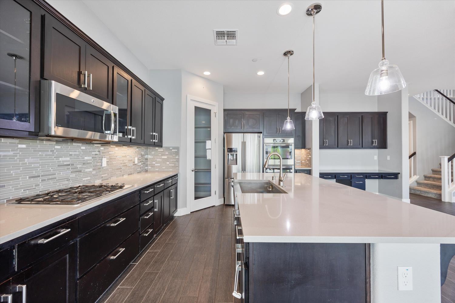 Detail Gallery Image 11 of 43 For 3801 Lake Katie Way, Sacramento,  CA 95834 - 4 Beds | 3 Baths
