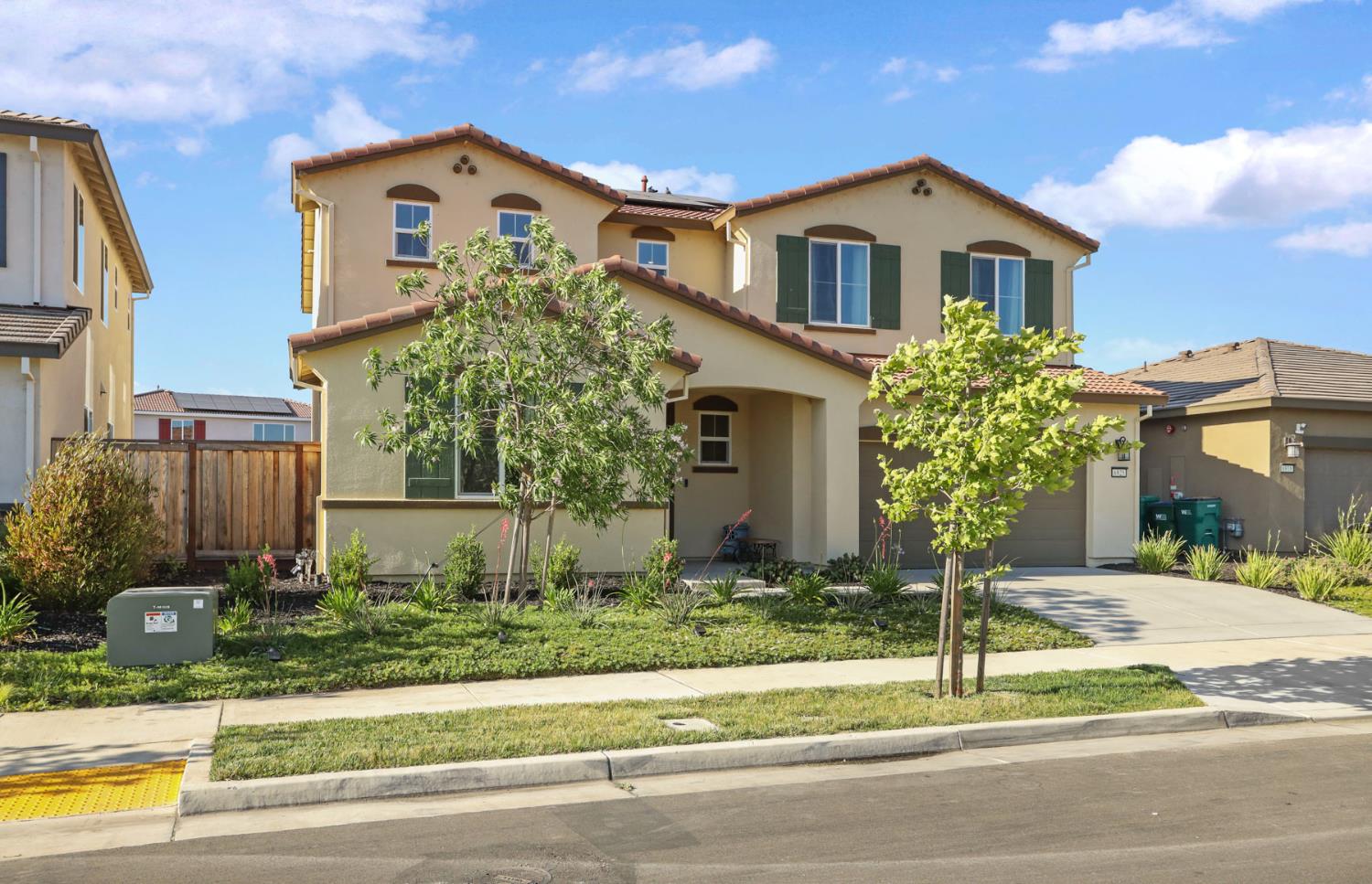 Detail Gallery Image 5 of 64 For 6925 Foraker Dr, Stockton,  CA 95219 - 5 Beds | 3/1 Baths