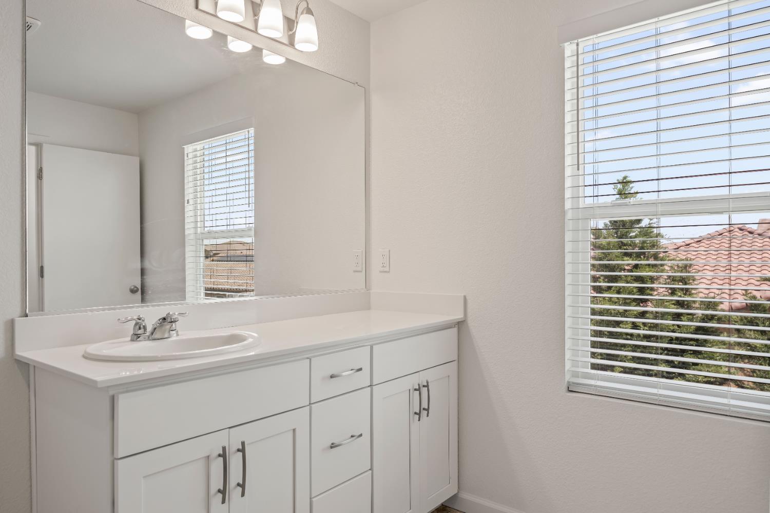Detail Gallery Image 41 of 52 For 1602 Oleander Ave, Manteca,  CA 95337 - 5 Beds | 3 Baths