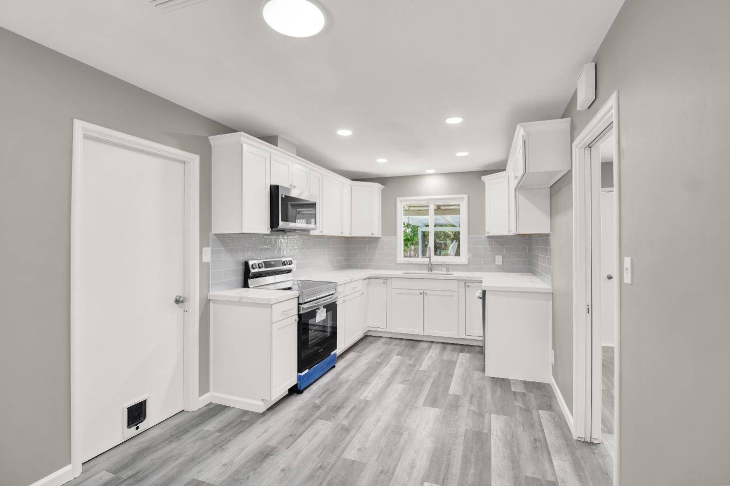 Detail Gallery Image 10 of 49 For 1523 Overholtzer Dr, Modesto,  CA 95355 - 3 Beds | 1 Baths