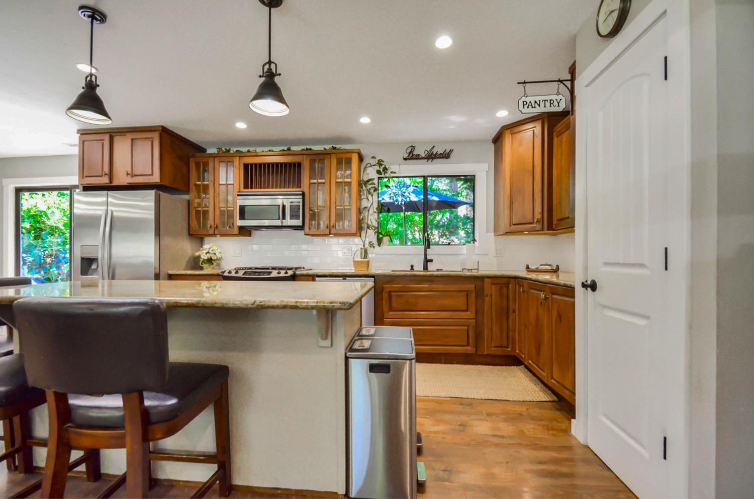 Detail Gallery Image 14 of 68 For 10376 Tabeaud Rd, Pine Grove,  CA 95665 - 3 Beds | 3 Baths
