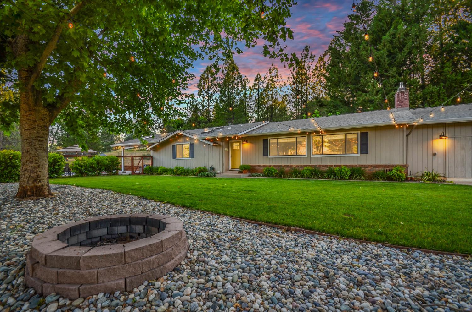 Detail Gallery Image 6 of 68 For 10376 Tabeaud Rd, Pine Grove,  CA 95665 - 3 Beds | 3 Baths