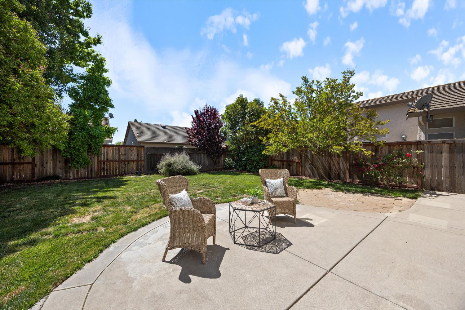 Detail Gallery Image 38 of 40 For 2929 Turnbuckle Cir, Elk Grove,  CA 95758 - 4 Beds | 2/1 Baths