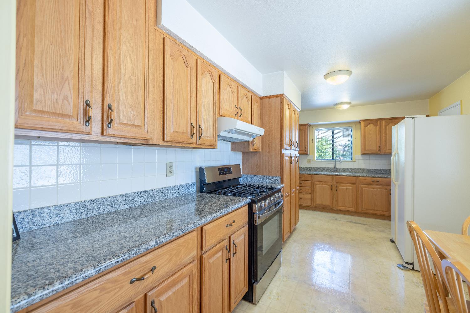 Detail Gallery Image 12 of 40 For 5541 Mariposa Ave, Citrus Heights,  CA 95610 - 3 Beds | 2 Baths