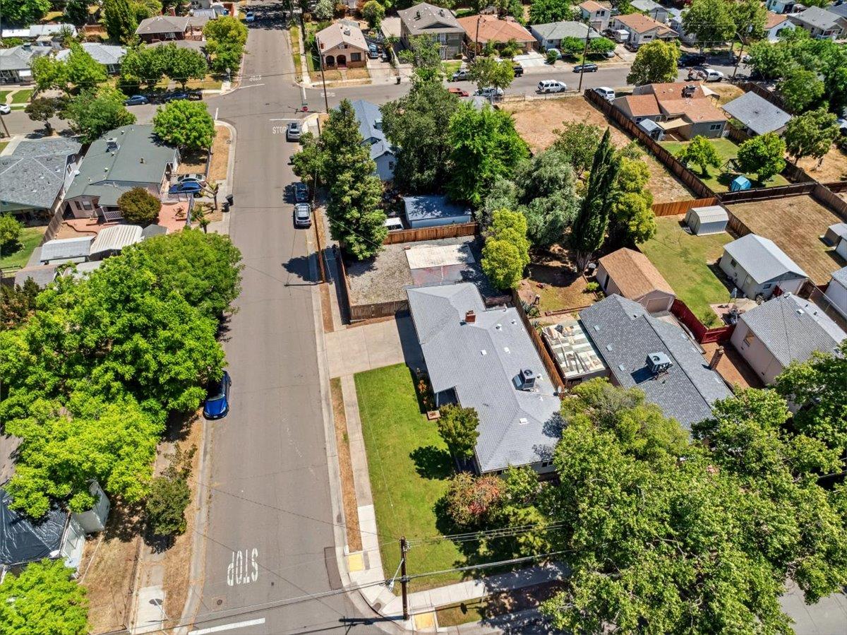Detail Gallery Image 32 of 36 For 817 Oakland Ave, Roseville,  CA 95678 - 3 Beds | 1/1 Baths