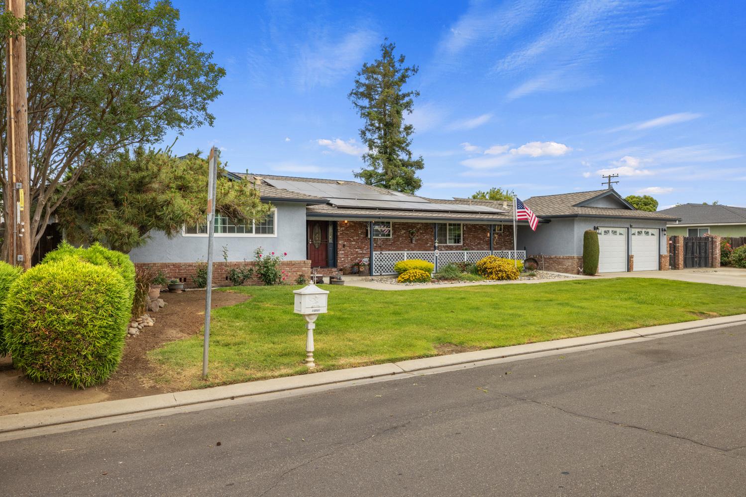 Detail Gallery Image 4 of 71 For 10501 Kimberly Dr, Manteca,  CA 95336 - 4 Beds | 3/1 Baths