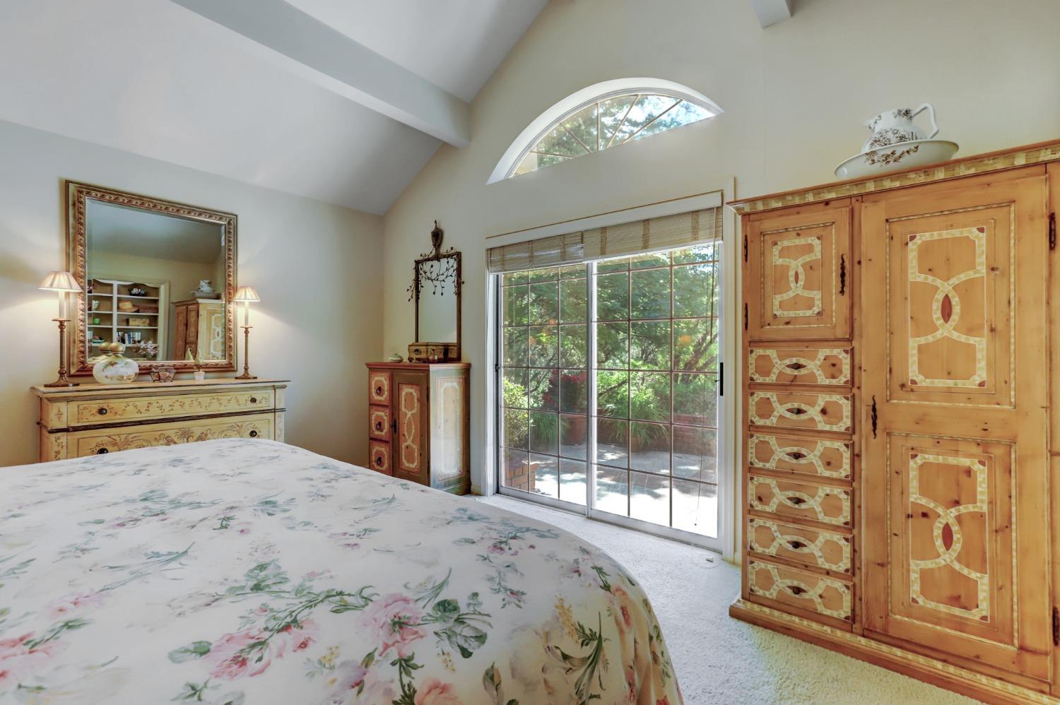 Detail Gallery Image 16 of 99 For 16949 Round Valley Cir, Grass Valley,  CA 95949 - 3 Beds | 2/1 Baths
