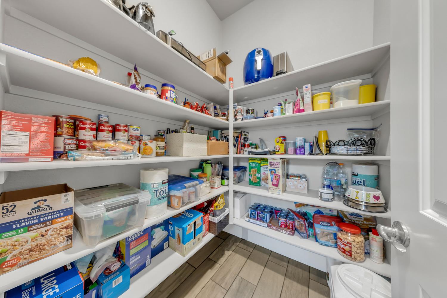 Detail Gallery Image 15 of 48 For 368 Olivadi Way, Sacramento,  CA 95834 - 3 Beds | 2/1 Baths