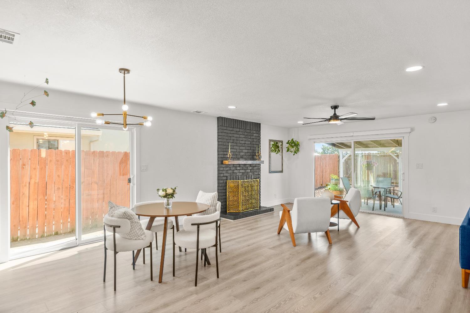 Detail Gallery Image 14 of 33 For 6840 Kettering Cir, Fair Oaks,  CA 95628 - 3 Beds | 2 Baths