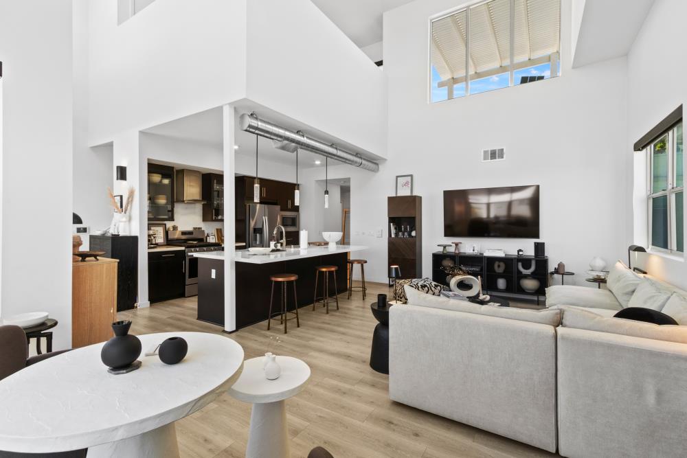 Detail Gallery Image 15 of 73 For 451 Tailoff Ln #401,  Sacramento,  CA 95818 - 2 Beds | 3 Baths