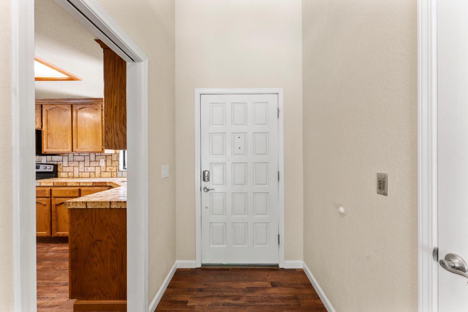 Detail Gallery Image 6 of 41 For 241 Randall Dr, Folsom,  CA 95630 - 3 Beds | 2 Baths