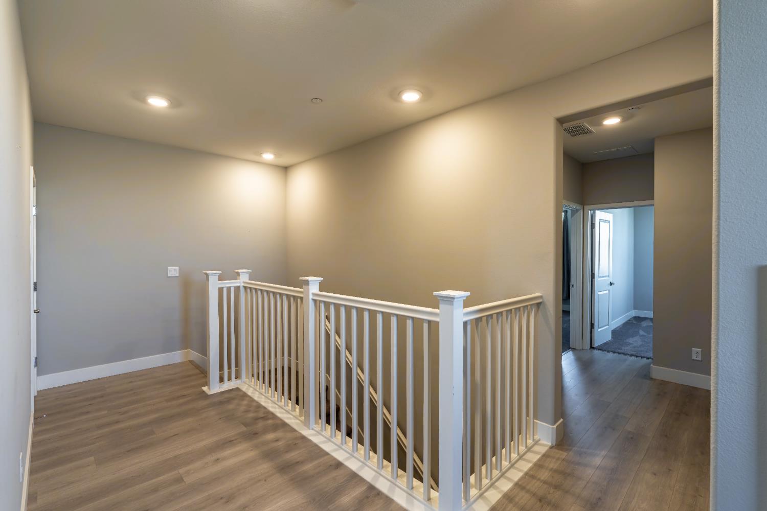 Detail Gallery Image 15 of 41 For 3080 Seaspray Walk, Sacramento,  CA 95833 - 3 Beds | 2/1 Baths