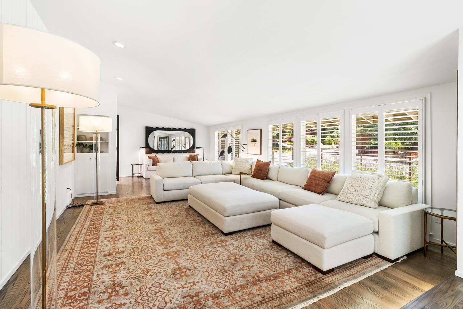 Detail Gallery Image 8 of 82 For 5910 River Glen Court, Carmichael,  CA 95608 - 4 Beds | 2/1 Baths