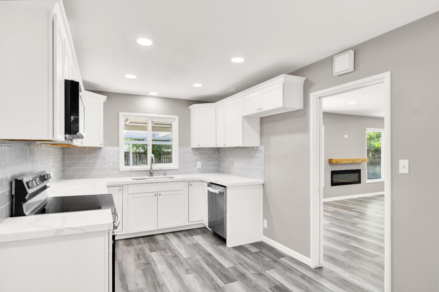 Detail Gallery Image 12 of 49 For 1523 Overholtzer Dr, Modesto,  CA 95355 - 3 Beds | 1 Baths