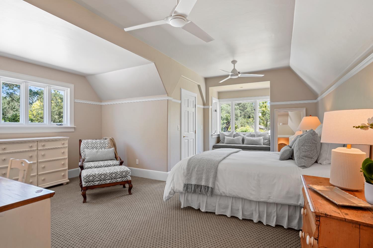 Detail Gallery Image 41 of 89 For 510 Knightsbridge Ln, Sacramento,  CA 95864 - 6 Beds | 4/1 Baths