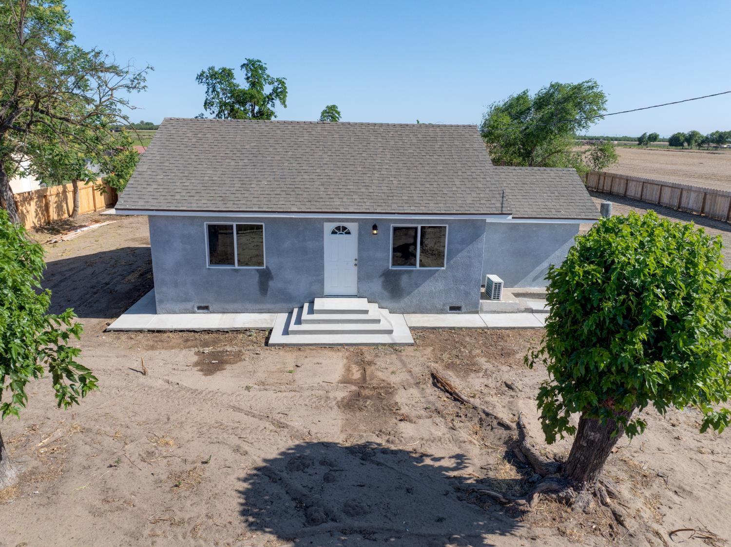 Detail Gallery Image 1 of 21 For 12337 W Main St, Turlock,  CA 95380 - 1 Beds | 2 Baths