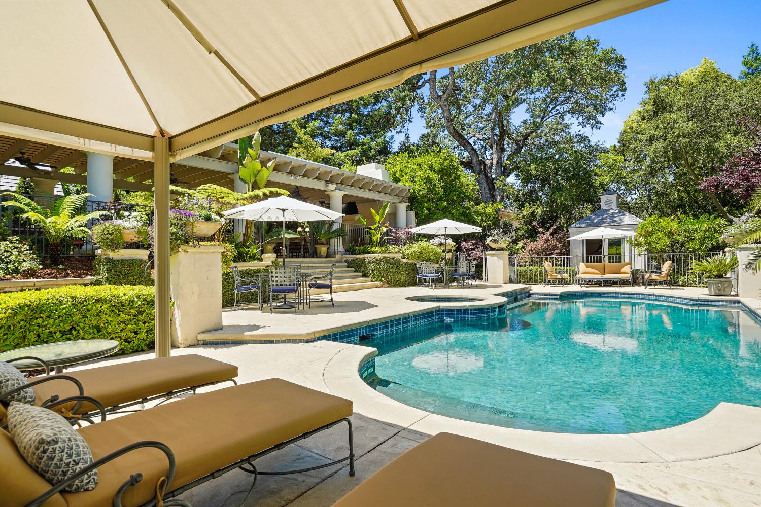 Detail Gallery Image 58 of 89 For 510 Knightsbridge Ln, Sacramento,  CA 95864 - 6 Beds | 4/1 Baths