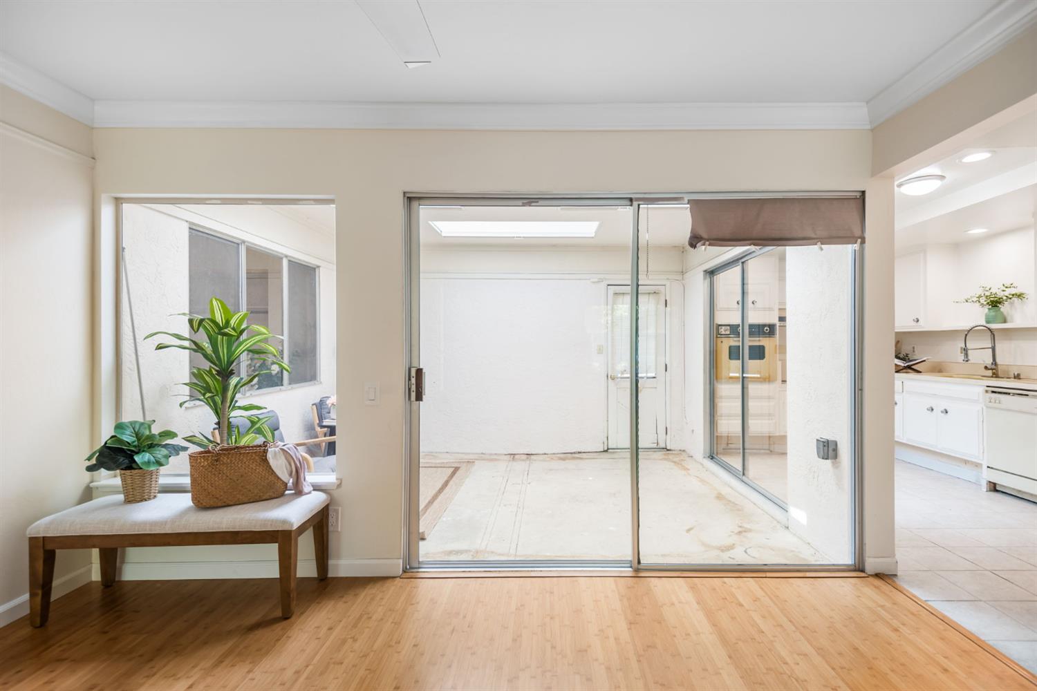 Detail Gallery Image 15 of 28 For 1833 Skycrest Dr #2,  Walnut Creek,  CA 94595 - 2 Beds | 2 Baths