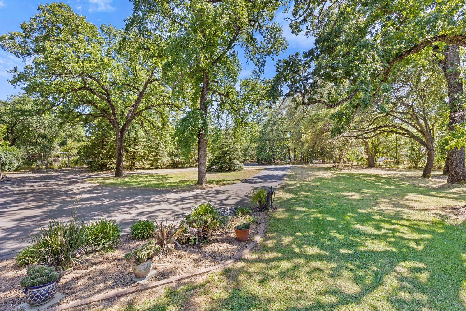 Detail Gallery Image 24 of 59 For 7705 Horseshoe Bar Rd, Loomis,  CA 95650 - 3 Beds | 2 Baths