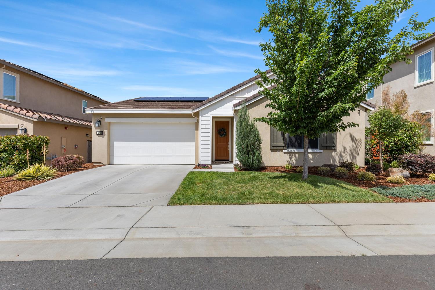 Detail Gallery Image 1 of 47 For 672 Chiselville Ln, Lincoln,  CA 95648 - 3 Beds | 2 Baths