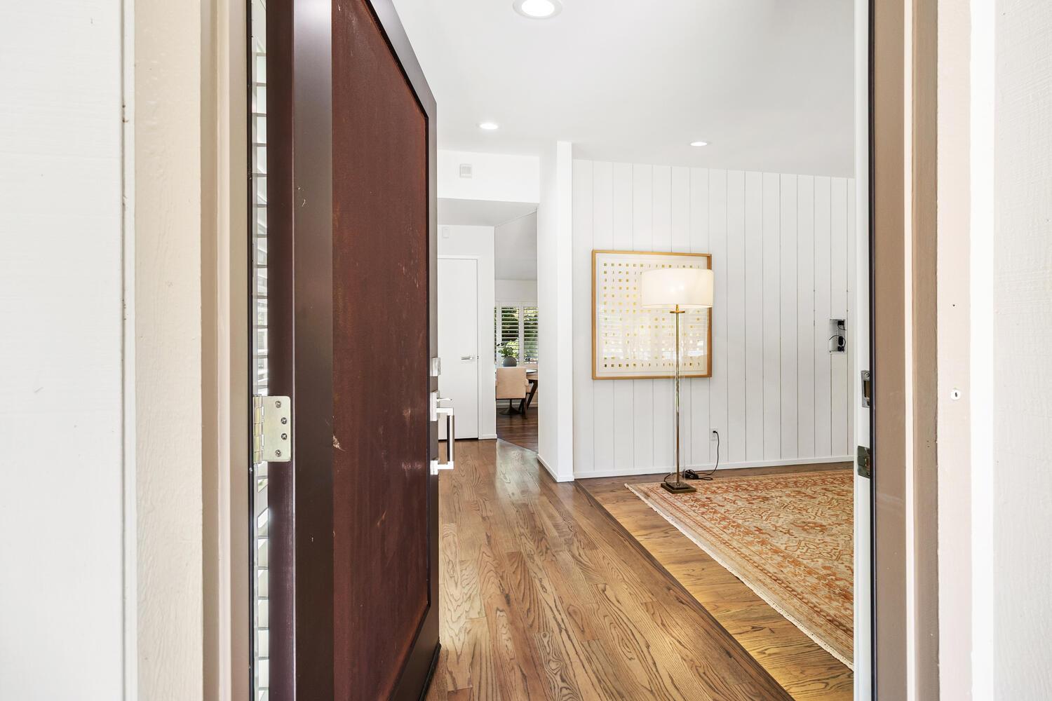 Detail Gallery Image 6 of 82 For 5910 River Glen Court, Carmichael,  CA 95608 - 4 Beds | 2/1 Baths