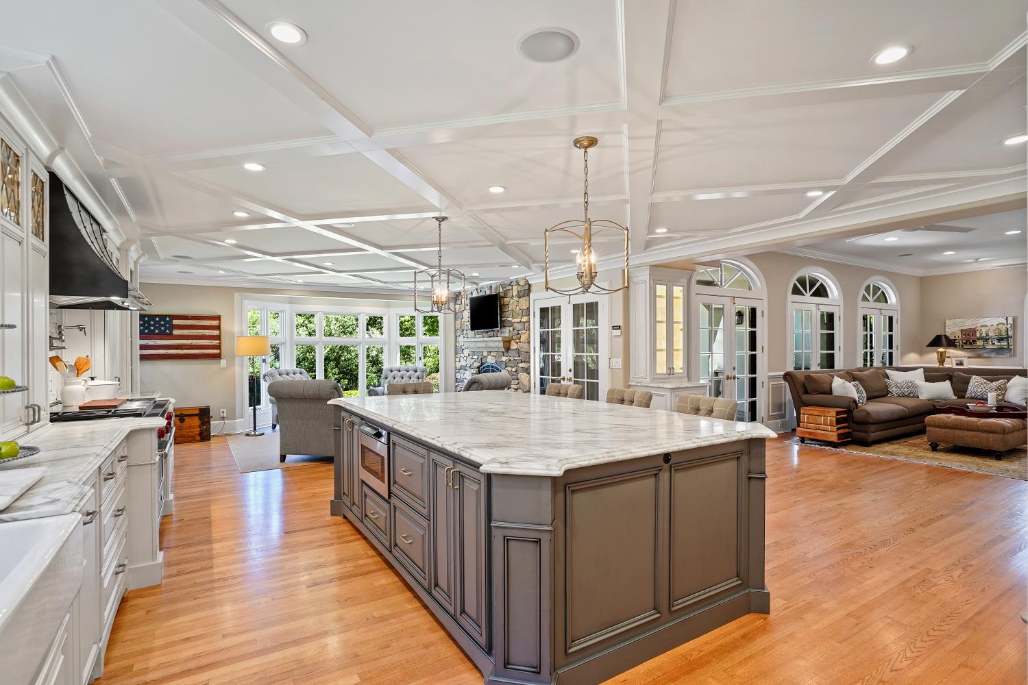 Detail Gallery Image 9 of 89 For 510 Knightsbridge Ln, Sacramento,  CA 95864 - 6 Beds | 4/1 Baths
