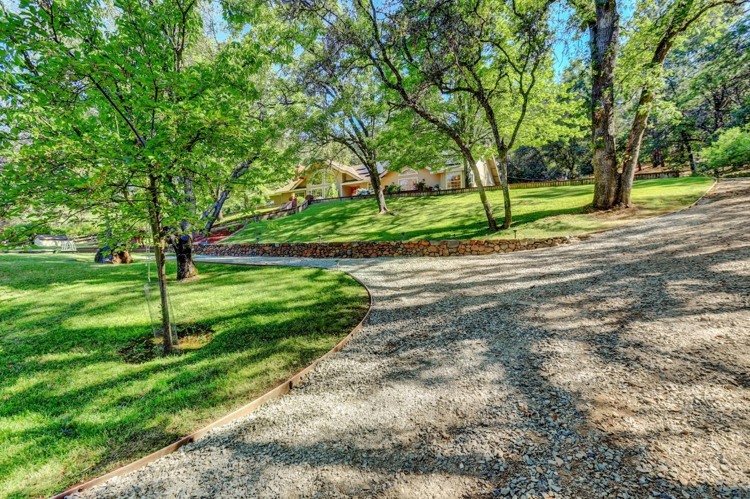 Detail Gallery Image 71 of 99 For 16949 Round Valley Cir, Grass Valley,  CA 95949 - 3 Beds | 2/1 Baths