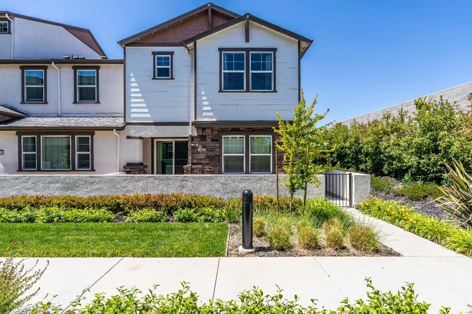 Detail Gallery Image 1 of 41 For 3080 Seaspray Walk, Sacramento,  CA 95833 - 3 Beds | 2/1 Baths