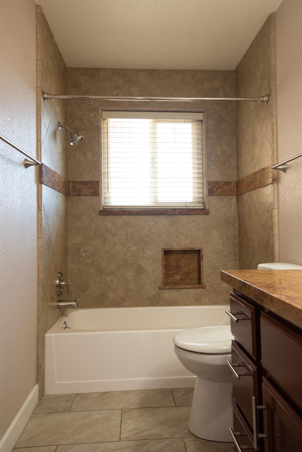 Detail Gallery Image 16 of 21 For 2908 Rose Ave, Ceres,  CA 95307 - 3 Beds | 2 Baths