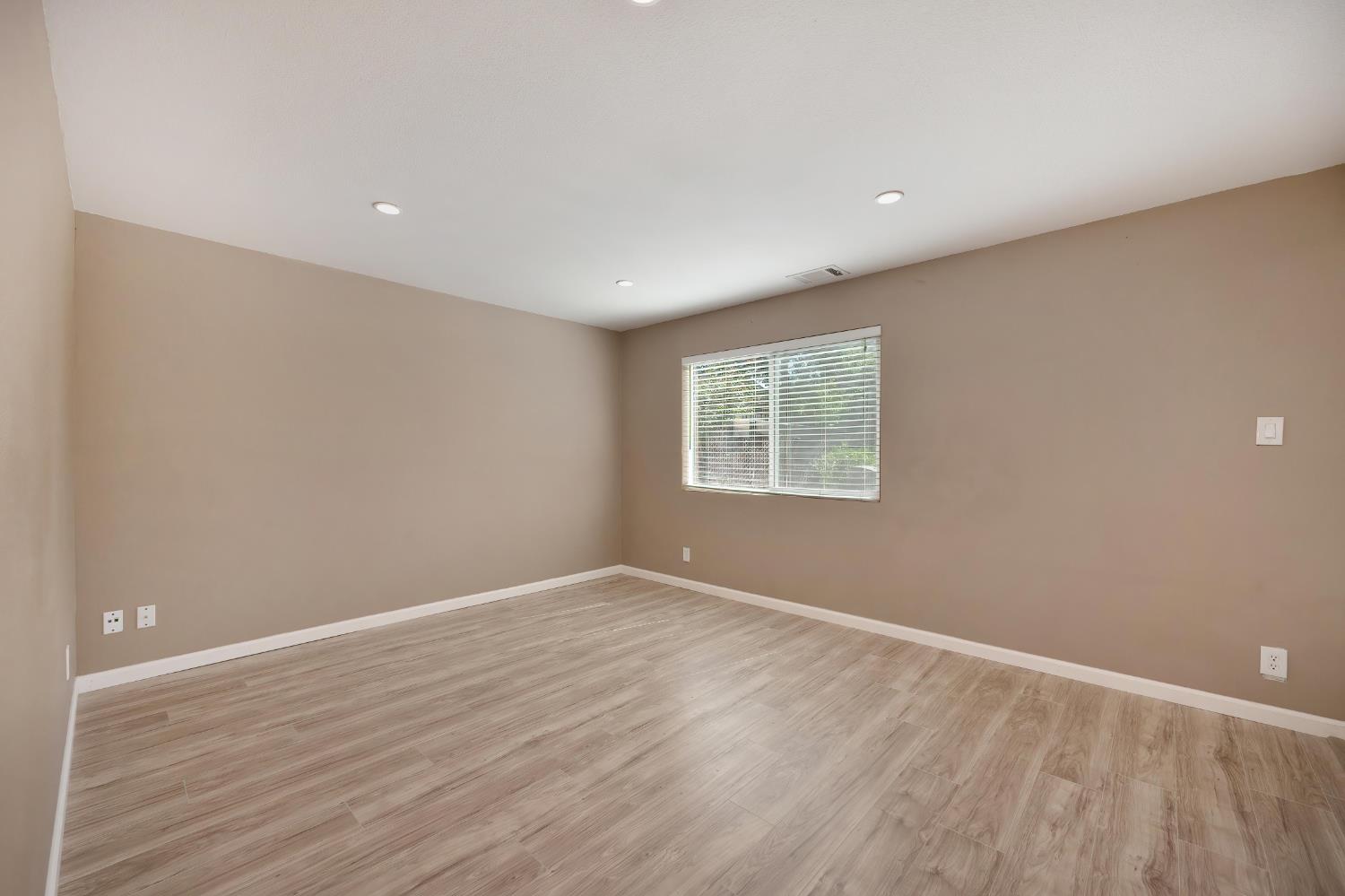 Detail Gallery Image 24 of 39 For 5732 Dewey Drive, Fair Oaks,  CA 95628 - 3 Beds | 1 Baths